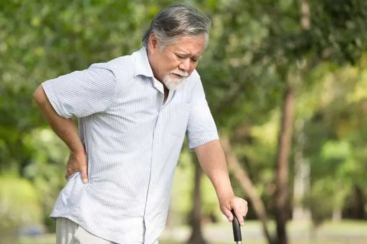 Người bị đau lưng